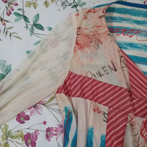 Save the Queen mixed media button front top sailboat print mesh 3/4 sleeves LG - Picture 14 of 14